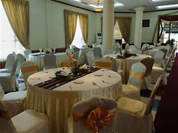 Royal Reward Resort