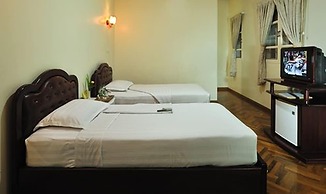 Royal Reward Resort
