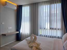 Kamala Regent Residence