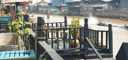 Thanakha Inle Hotel