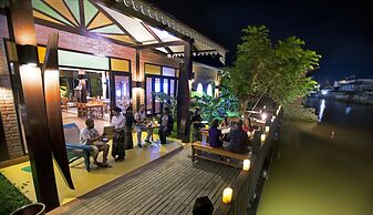 Thanakha Inle Hotel