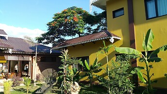Thanakha Inle Hotel