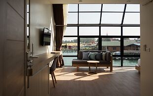 Baan Tah On The Sea