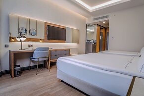 Miramare Beach Hotel