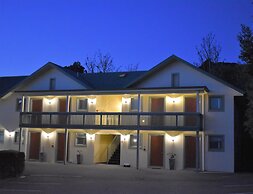 La Rochelle Motel