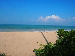 Raja Beach Hotel
