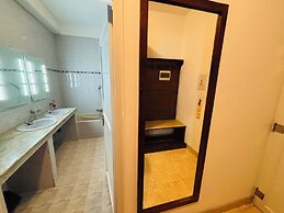 Raja Beach Hotel