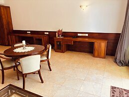 Raja Beach Hotel