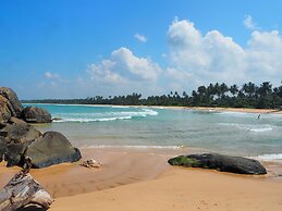 Raja Beach Hotel