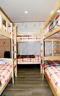 Amuse Guest House - Hostel