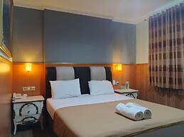 Grand Batik Inn