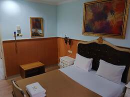 Grand Batik Inn