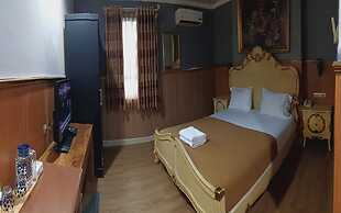 Grand Batik Inn