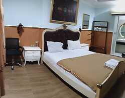 Grand Batik Inn