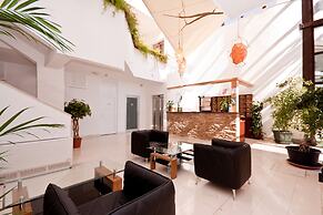 Hotel Ballet School
