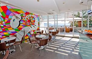Hotel Ballet School