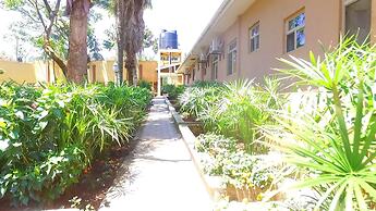 Executive Airport Hotel
