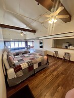 The Dockside Inn & Restaurant