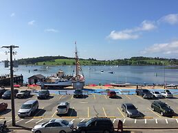 The Dockside Inn & Restaurant