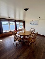 The Dockside Inn & Restaurant