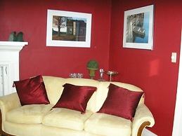 Fairmont House Bed & Breakfast