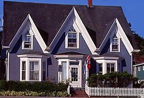 Fairmont House Bed & Breakfast