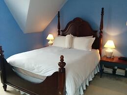 Fairmont House Bed & Breakfast