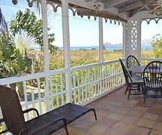 Dolphin House Villa