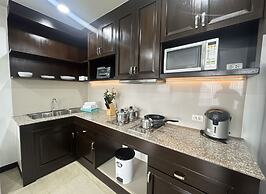J - Town Serviced Apartments