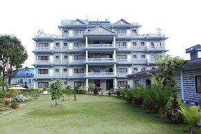 Hotel Crown Himalayas