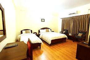 Hotel Crown Himalayas
