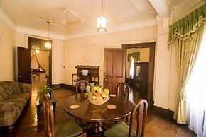 Queen's Hotel