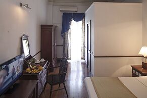 Queen's Hotel