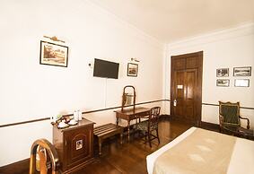 Queen's Hotel