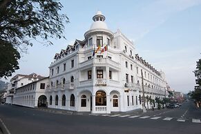 Queen's Hotel