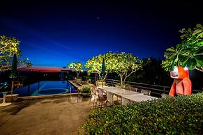 The b Ranong Trend Hotel