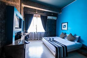 The b Ranong Trend Hotel