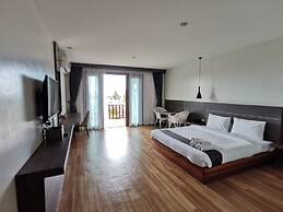 Nana Beach Hotel