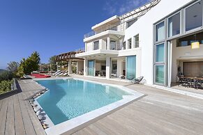 Villa Take Off