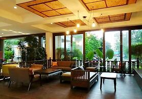 Nana Buri Hotel