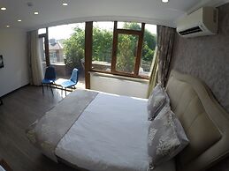 Meydan Suites