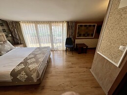 Meydan Suites