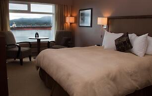 Inn On The Harbour