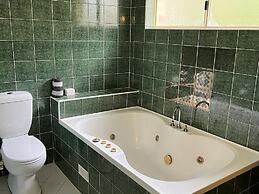 Gosford Inn Motel