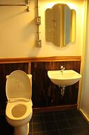 Oliver's Hostelry