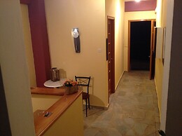 Travlos Studios