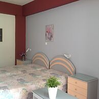 Travlos Studios