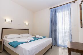 Mandy Suites