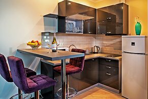 Twin Apart Hotel
