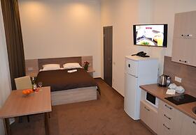Twin Apart Hotel